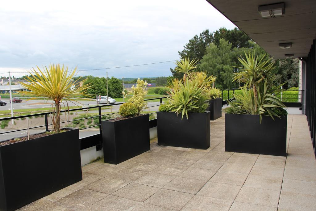 Hotel Ibis Guingamp Coeur De Bretagne Ploumagoar Ngoại thất bức ảnh
