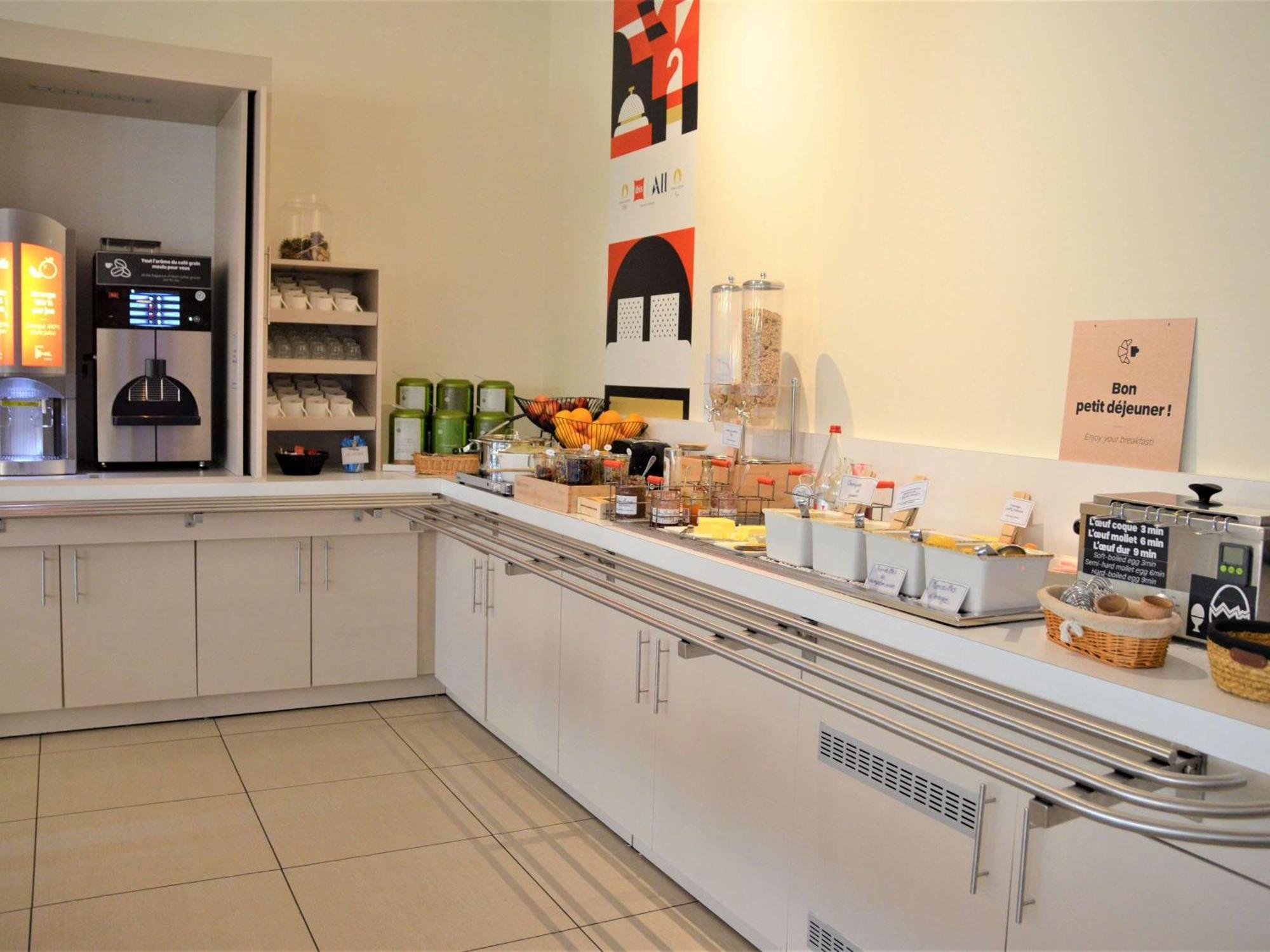 Hotel Ibis Guingamp Coeur De Bretagne Ploumagoar Ngoại thất bức ảnh