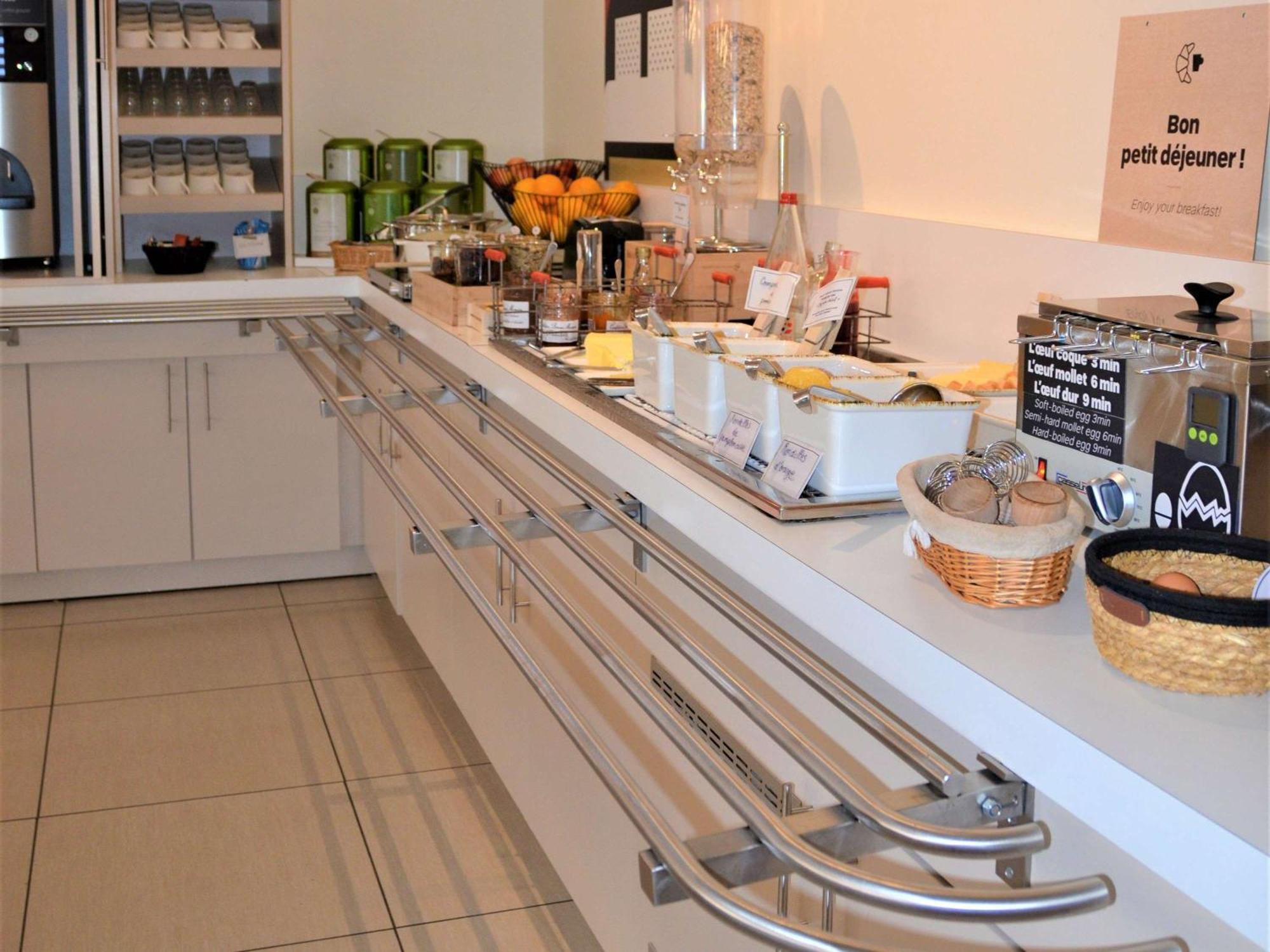 Hotel Ibis Guingamp Coeur De Bretagne Ploumagoar Ngoại thất bức ảnh