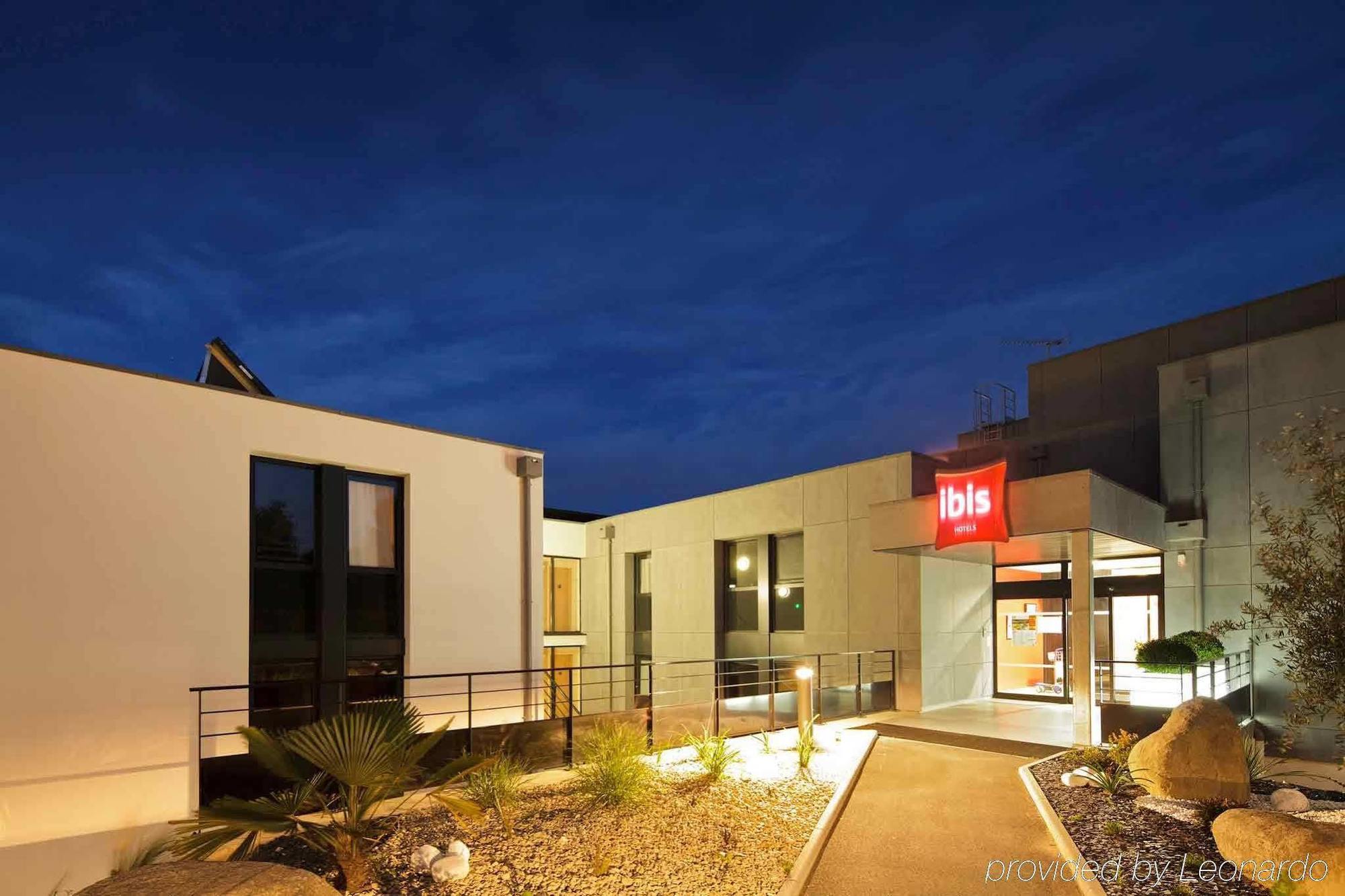Hotel Ibis Guingamp Coeur De Bretagne Ploumagoar Ngoại thất bức ảnh
